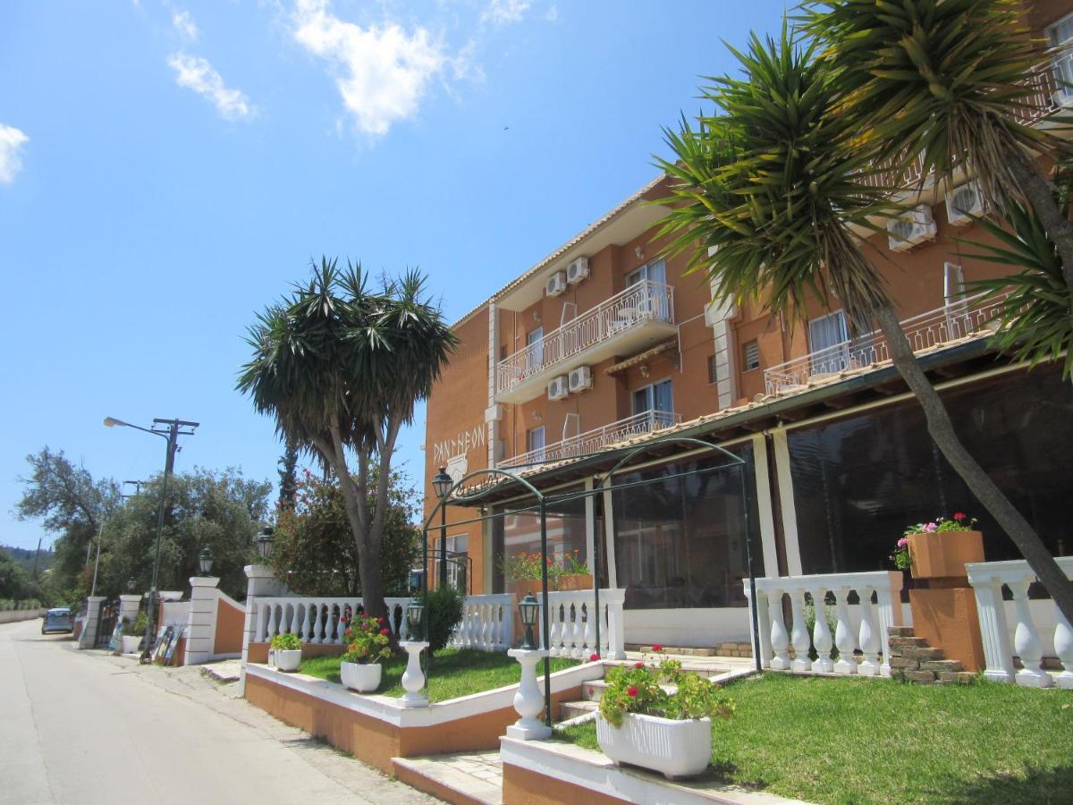 Pantheon Hall Hotel Mesongi Luaran gambar