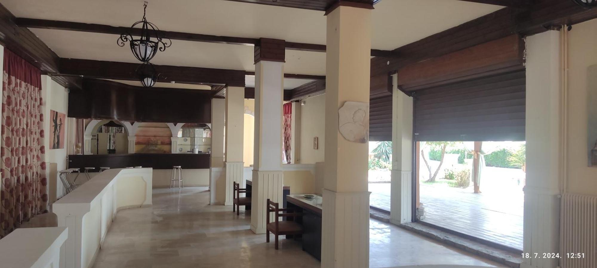 Pantheon Hall Hotel Mesongi Luaran gambar