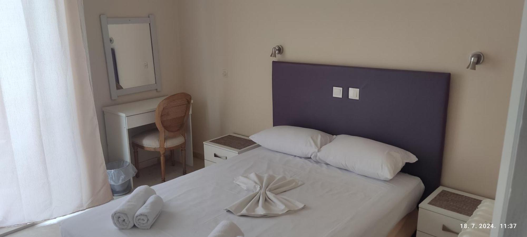 Pantheon Hall Hotel Mesongi Luaran gambar