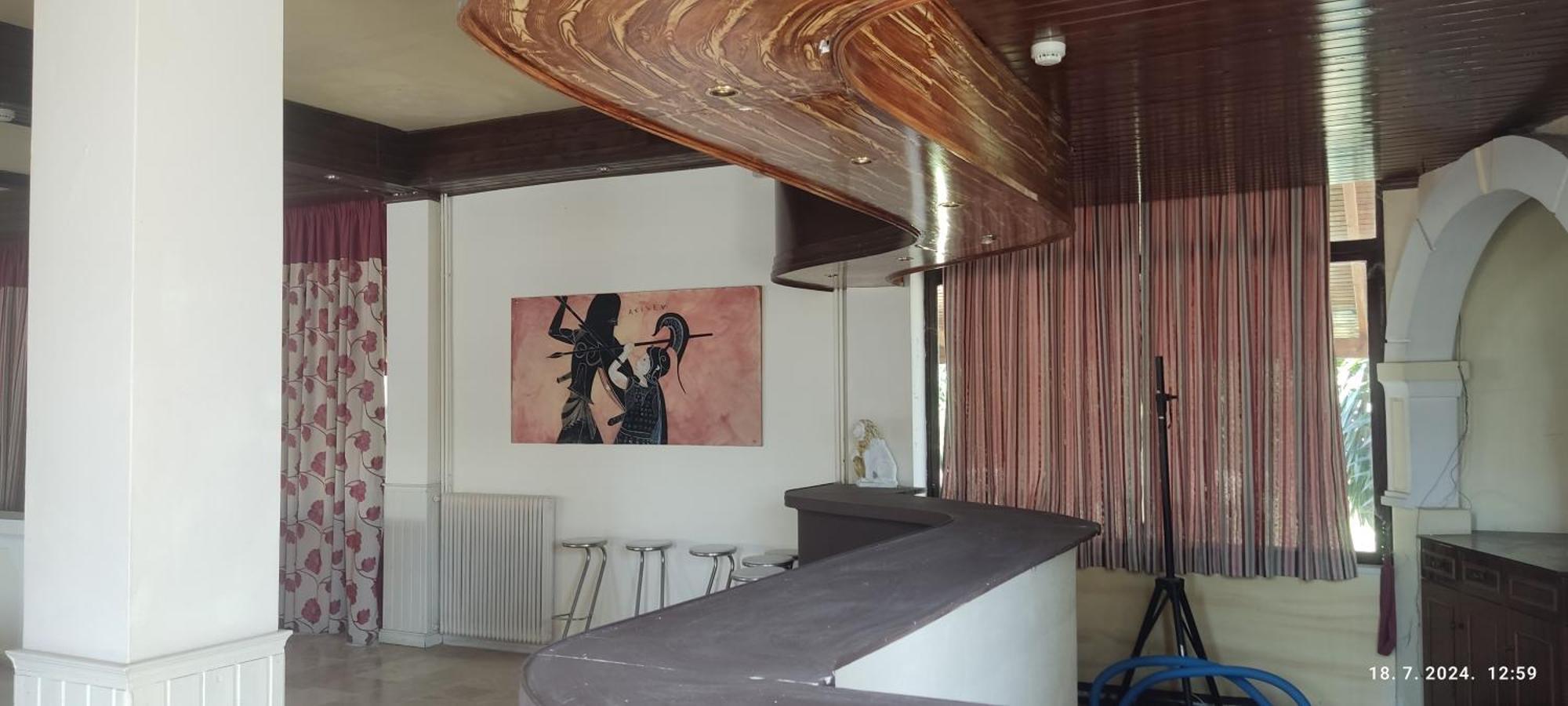 Pantheon Hall Hotel Mesongi Luaran gambar
