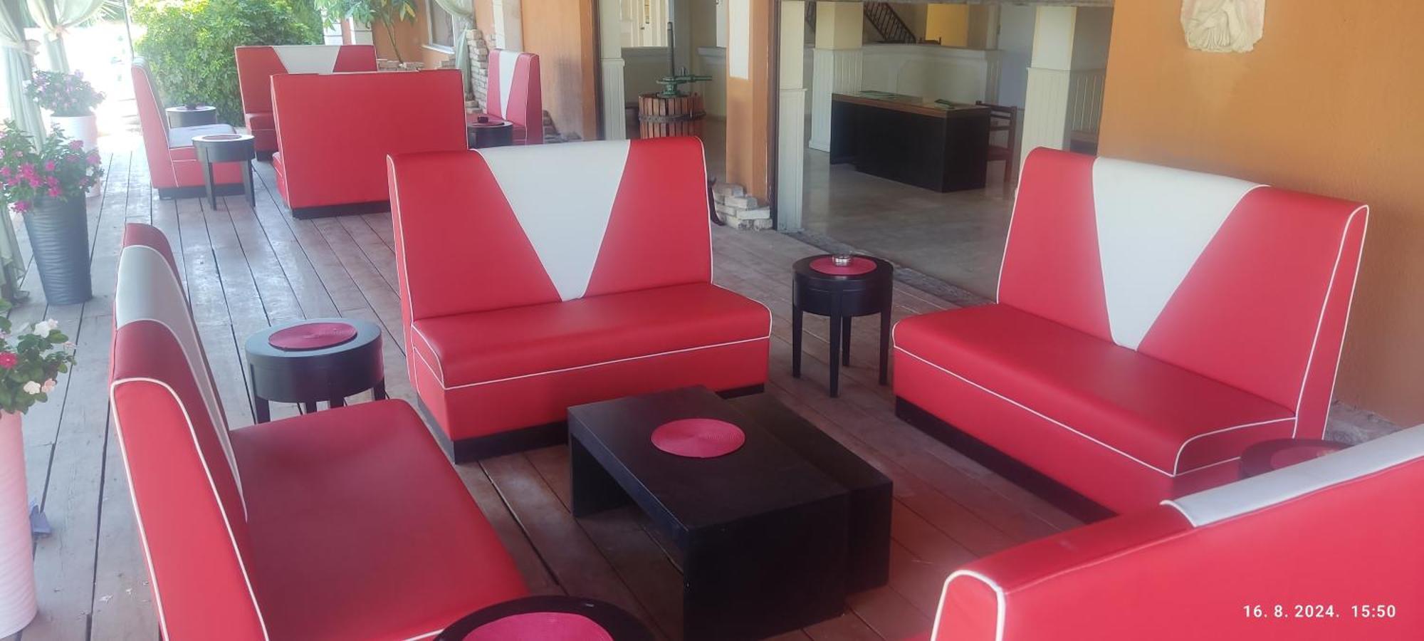 Pantheon Hall Hotel Mesongi Luaran gambar